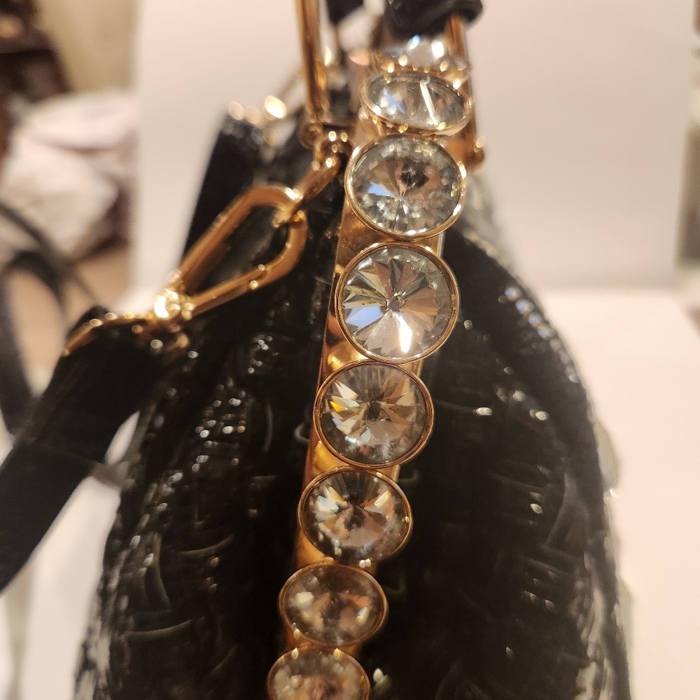 Tucci. Women's bag in black. Made of genuine patent leather. Accessories - Picture 5 of 12